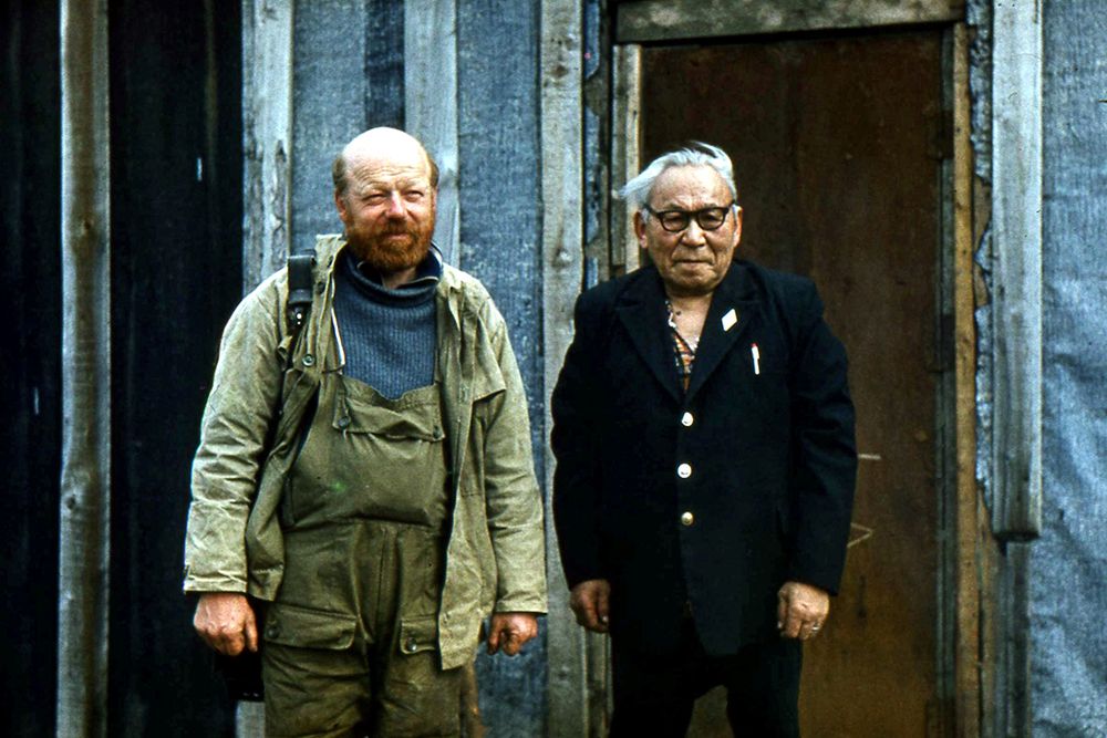 Пашин_Евгений_(слева)_и_Тубяку_Костеркин_(справа)._1989г._июль.jpg
